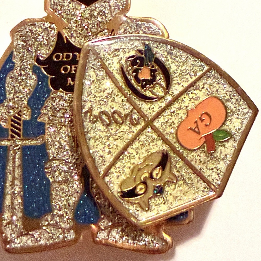 Vintage Enamel Knight Pin! RARE SPINNER SHIELD Odyssey Of The Mind 2002 Georgia - Picture 5 of 14